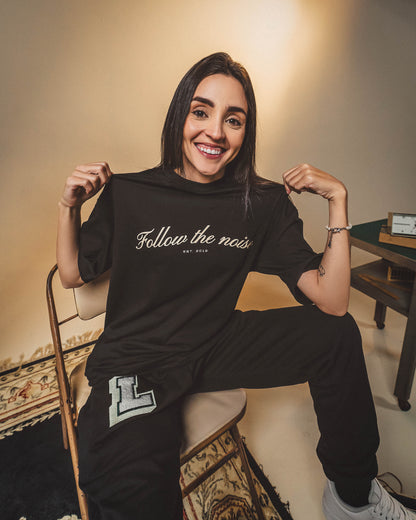 Camiseta Follow the noise - Preta